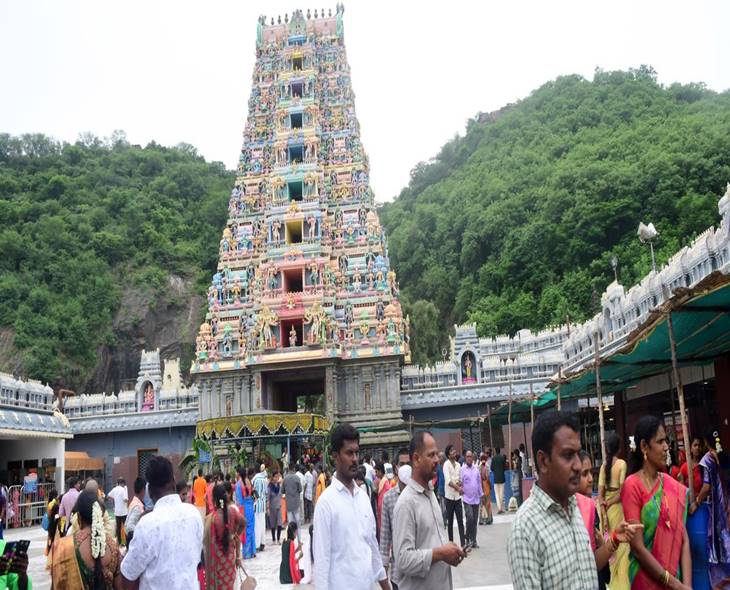 Kanakadurga Temple Gears Up For 9-Day Sharannavarathri Festival