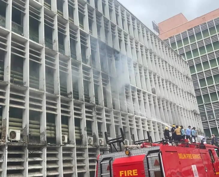 Fire Breaks Out at AIIMS Delhi, No Casualties Reported
