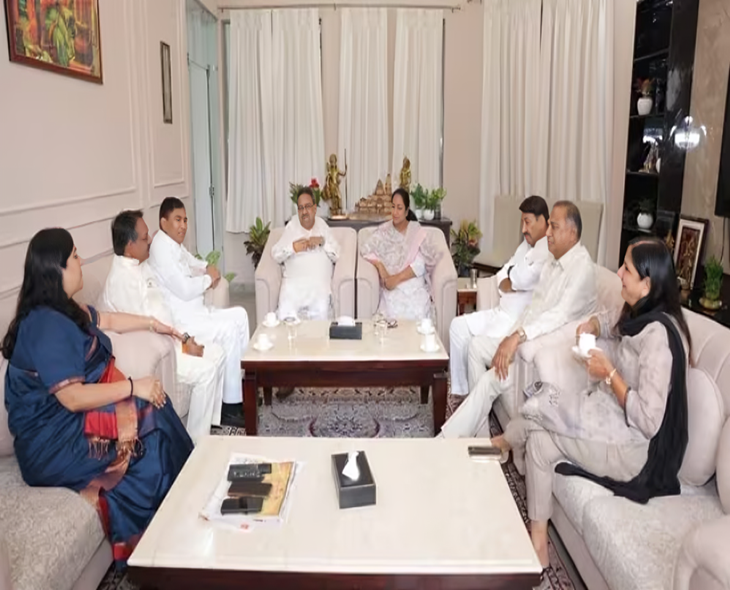 First Photo Of Delhi CM Post-Attack, Holds Meeting With BJP MPs