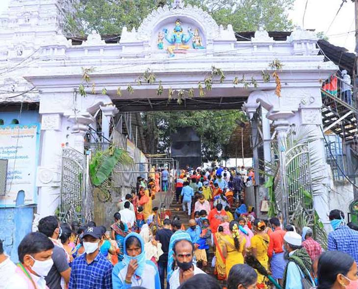 Devotee Rush At Vemulawada Temple On Last Friday Of Shravan