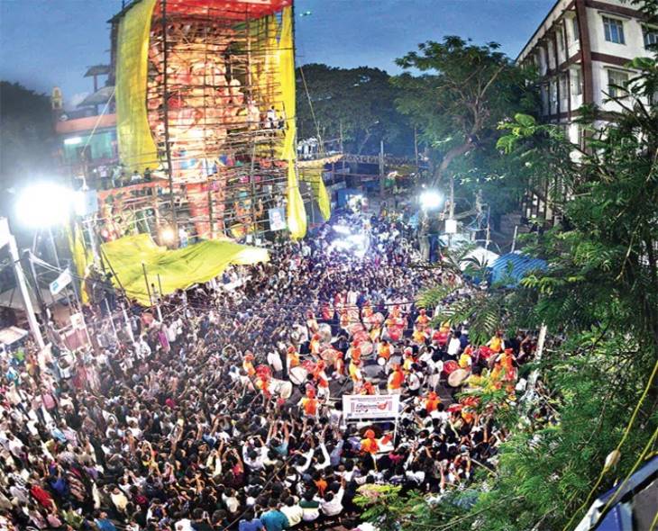 Aagaman: Khairatabad Ganapati Arrives Amid Tight Security