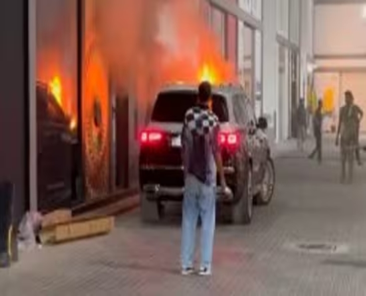 Dubai Influencer’s Mercedes Maybach Catches Fire, Lucky Escape