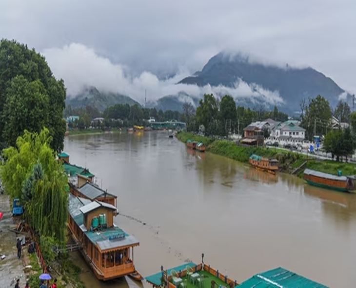 Jhelum River Crosses Danger Mark, Flood Alert In Kashmir