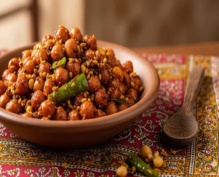 Spice Up Your Meals With Rajasthani Chana Dal Achaar