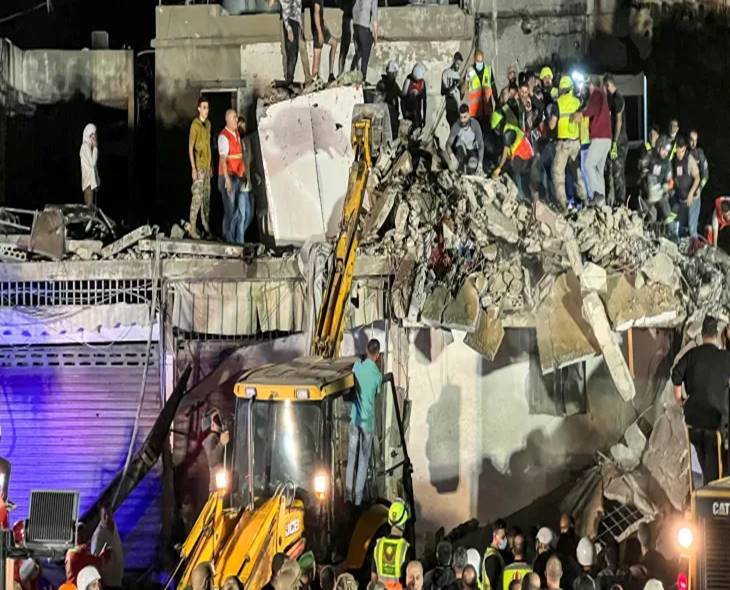Buildings Collapse In Gaza As Israeli Strikes Go Viral
