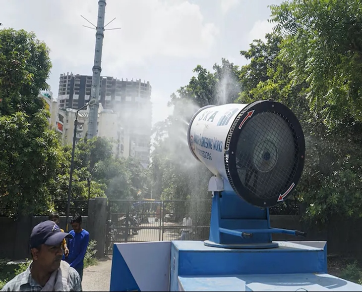 Delhi Govt Mandates Anti-Smog Guns In All Buildings