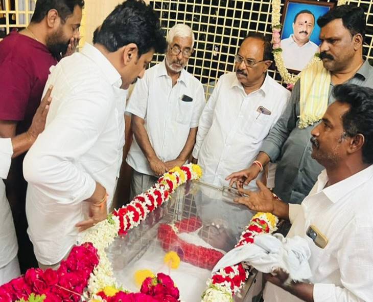 Last Rites Of YSRCP Leader Bhaskar Reddy Today At 9 AM