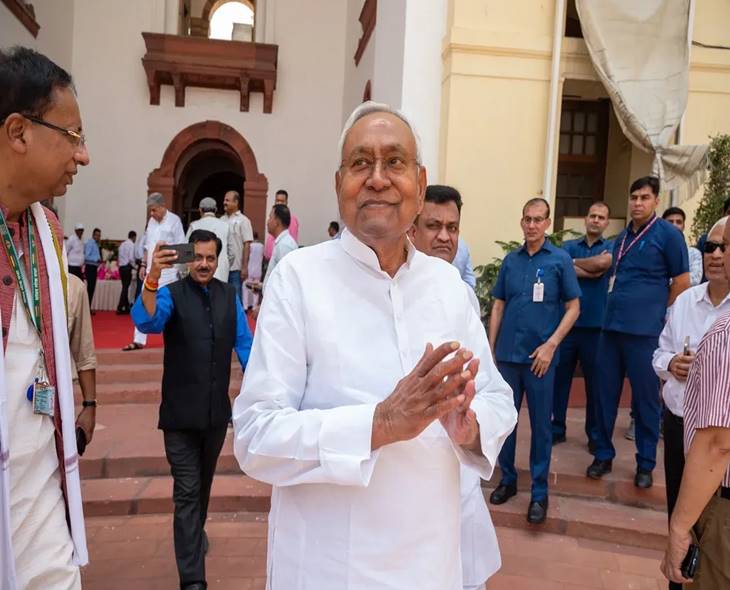 CM Nitish Expands ₹1,000 Monthly Aid To Unemployed Graduates