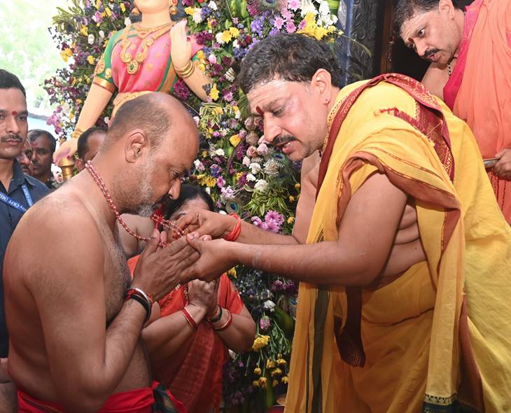 Union Minister Bandi Sanjay Takes Goddess Durga Initiation