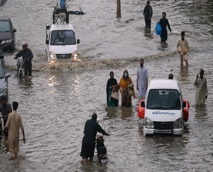 Kolkata Rain: 5 Dead, Waterlogging Widespread