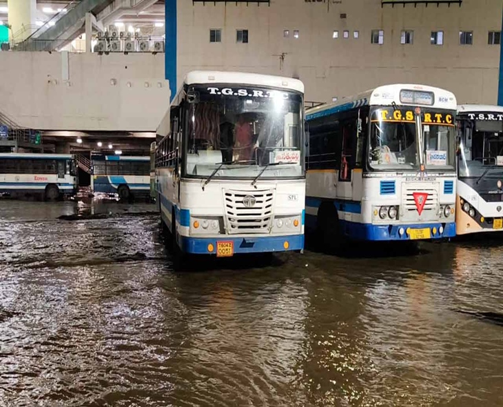 Bus Operations Halt From MGBS As Flood Water Enters
