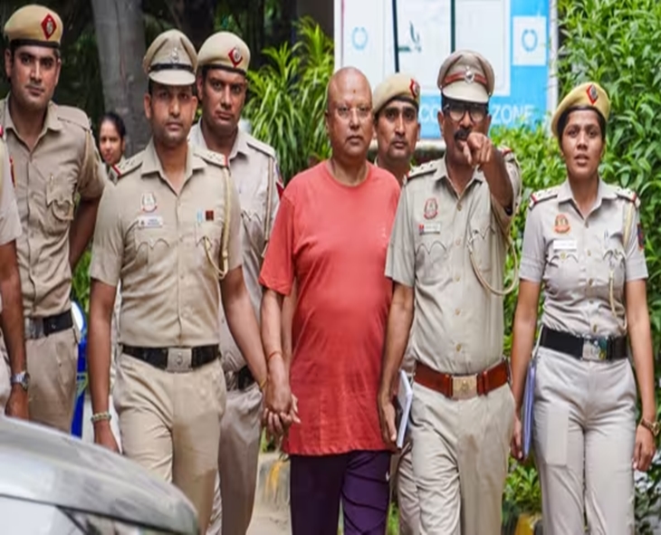 Delhi Godman Used Fake UN And PMO Links To Cheat And Molest