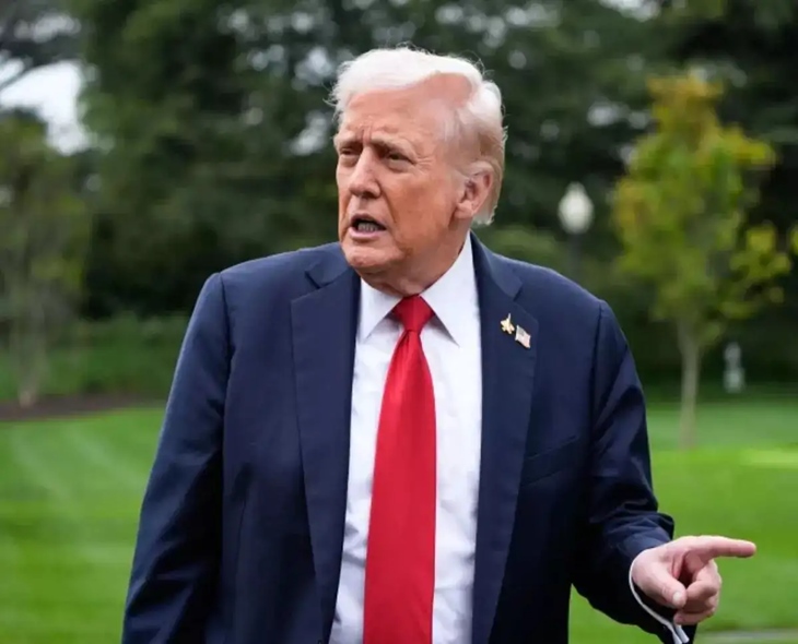 Trump Offers $2,500 To Migrant Teens To Leave US