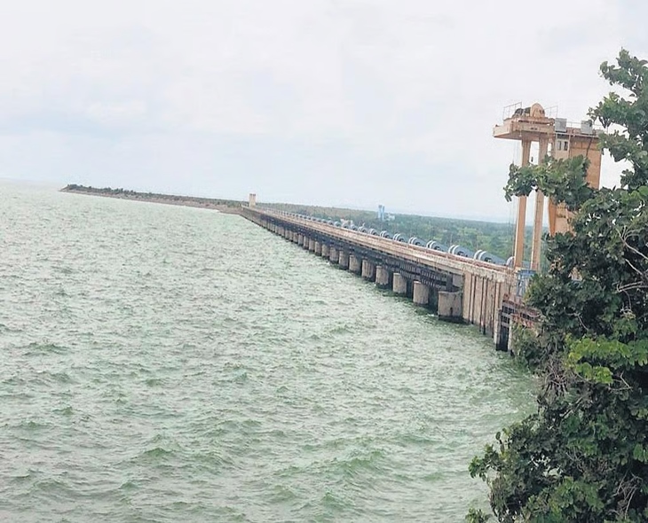 Sriram Sagar Opens 37 Floodgates & Unleashes 1.50 L Cusecs