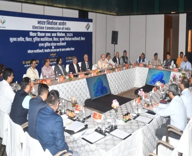 Bihar Polls: ECI To Display Colored Pics And Larger Serial Numbers On EVMs