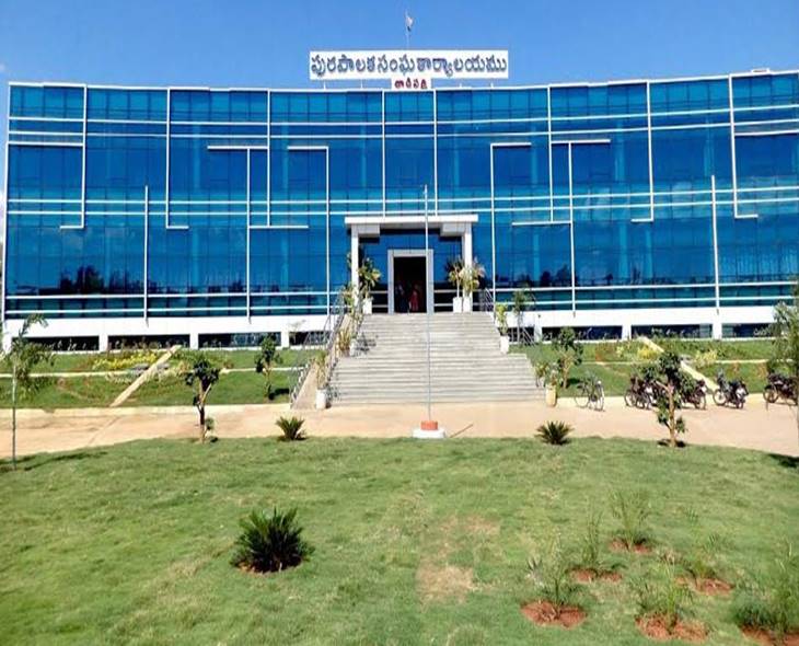 AP’s Tadipatri Municipality Wins Top Honour In Swachhandra