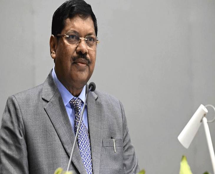 Chaos In SC As Lawyer Attempts Shoe Attack On CJI