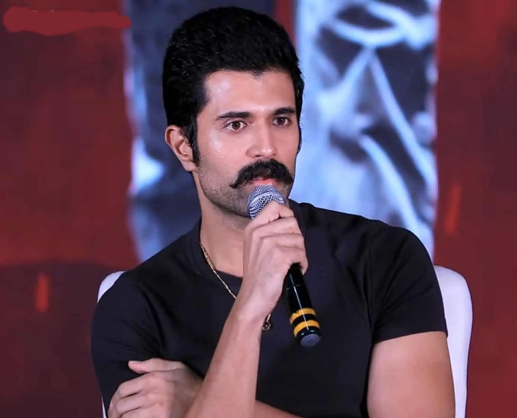 Actor Vijay Deverakonda’s Car Hit On Hyderabad-Bengaluru Highway