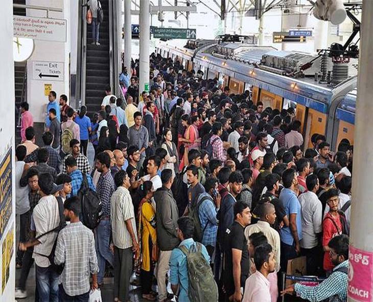 HYD Metro Sees Post-Dussehra Rush With 5 Lakh Commuters