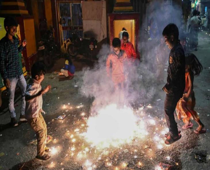 SC Defers Hearing On ‘Green’ Crackers Sale To Oct 10