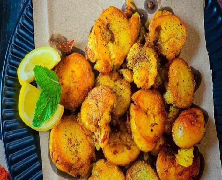 Discover South India’s Crispy Raw Banana Tuk Snack