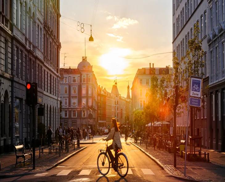 Countries Where Govt Employees Work Every Sunday