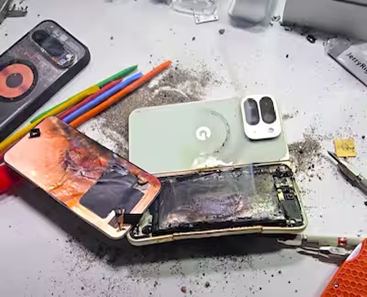 Google Pixel 10 Pro Fold Fails Durability Test, Battery Explodes