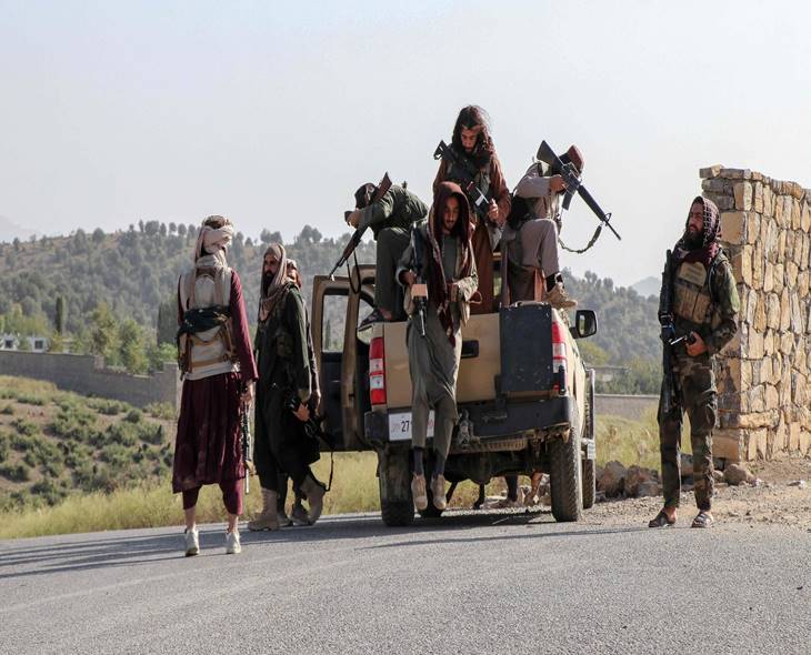 Pak Urges Qatar & Saudi To Defuse Border Clash With Afghanistan