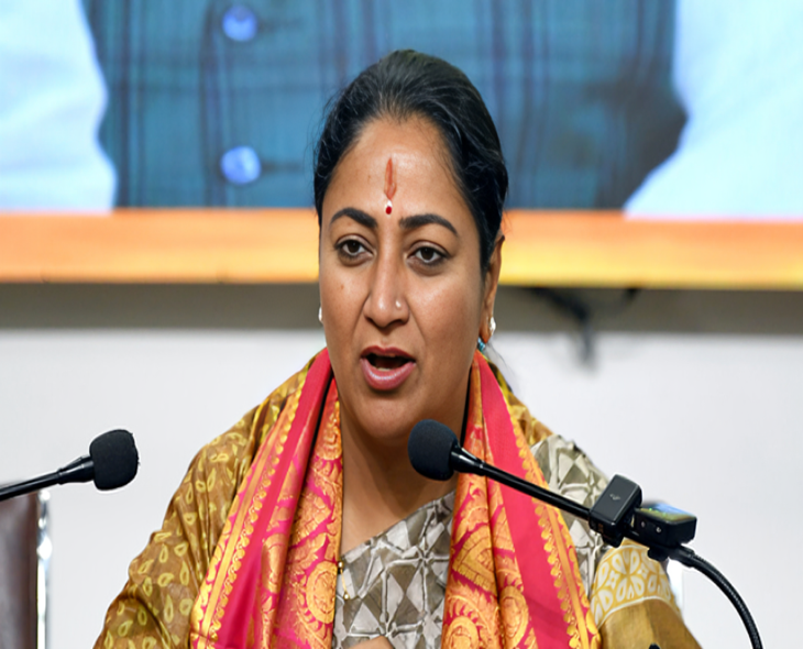 Delhi Air Crisis: AAP Takes Jibe At Rekha Gupta, BJP Cites Fires