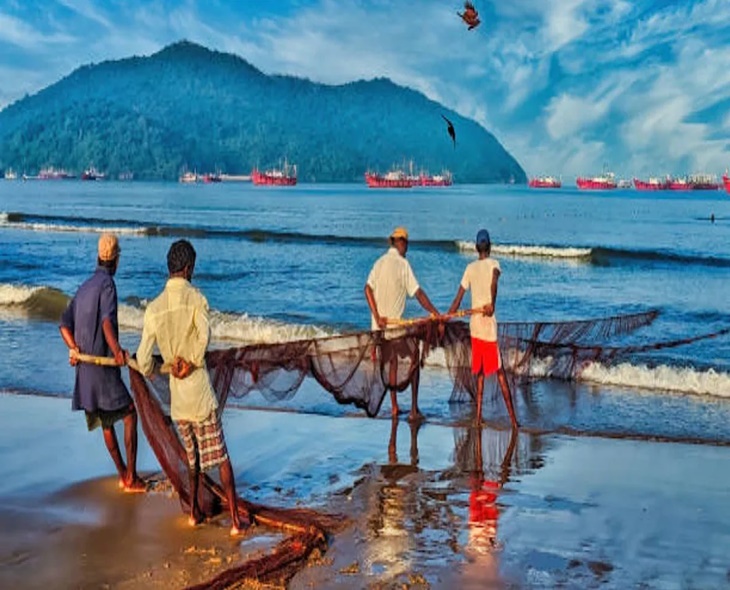 Bangladesh Navy Detains 8 AP Fishermen For Crossing Borders