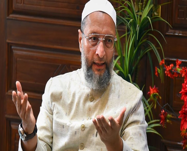 Hyderabad-Bengaluru Bus Tragedy: AIMIM Chief Owaisi Expresses Condolences