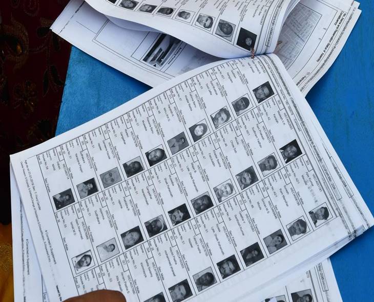 EC Expands Voter List Purification To 12 States; TMC Warns Of Unrest In Bengal