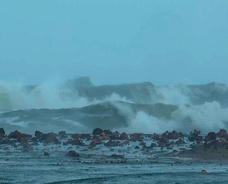 Cyclone ‘Montha’ Spins 70 km From Machilipatnam