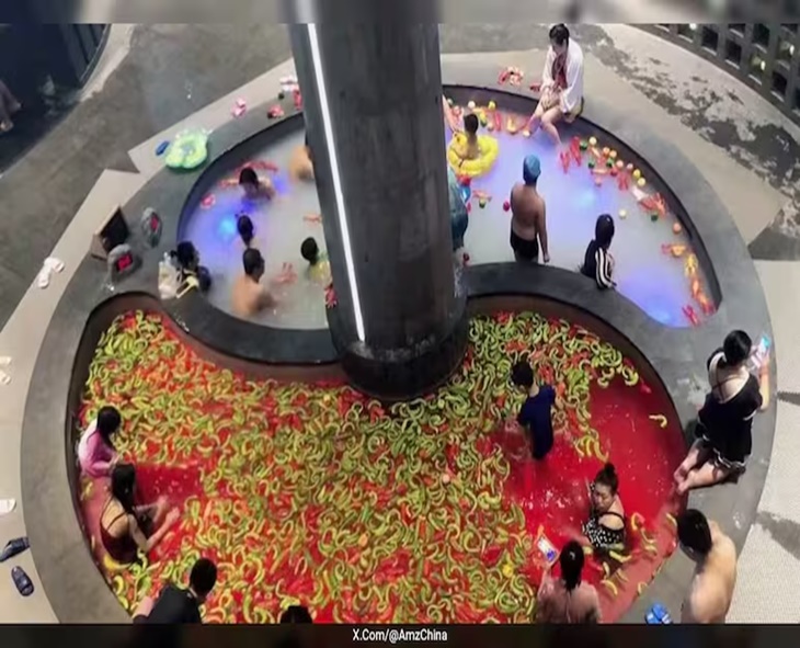 China’s ‘Hotpot Bath’ Trend Lets Visitors Soak In Chili And Milk For Wellness