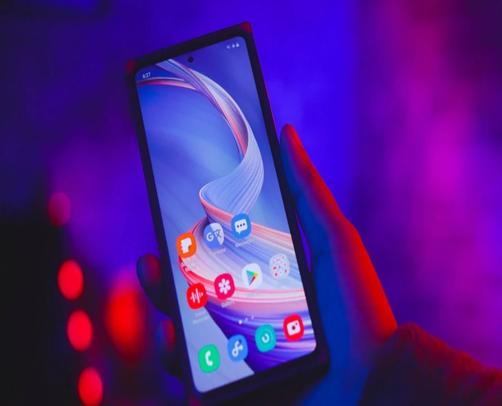 Apple Enters Top-5 As Vivo Leads India’s Smartphone Market