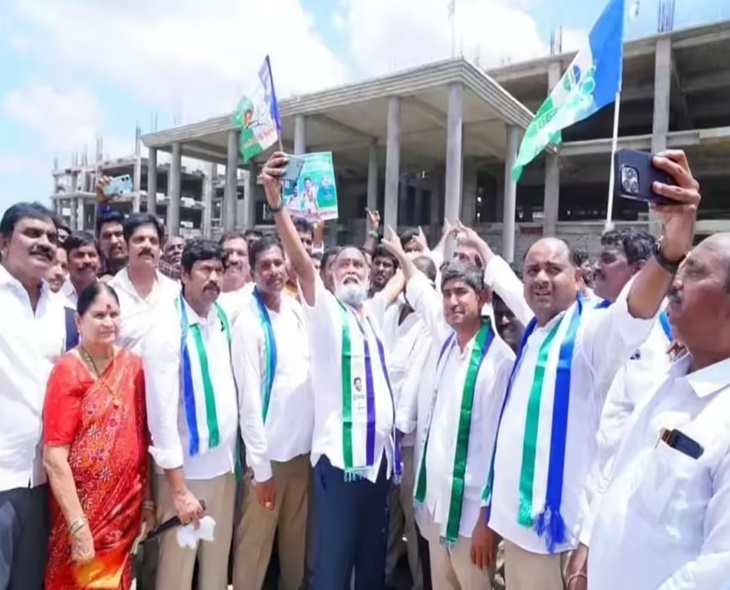 YSRCP Leads Protest Against Medical College Privatization