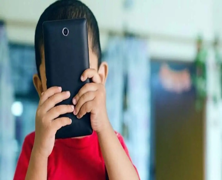 UP Woman Ends Life Over Son’s Smartphone Addiction