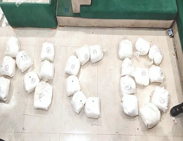 Smugglers Try “Pushpa” Trick, ₹25 Lakh Drugs Seized