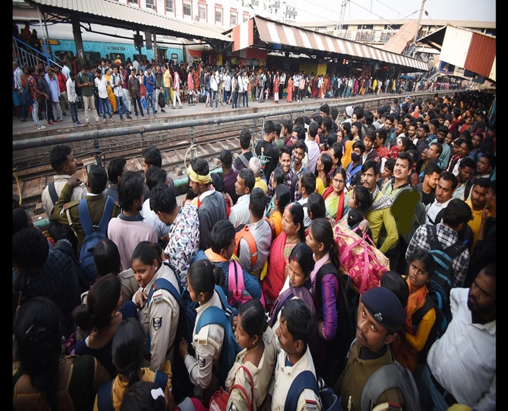 Sankranti Rush Peaks At All Hyderabad Railway Stations