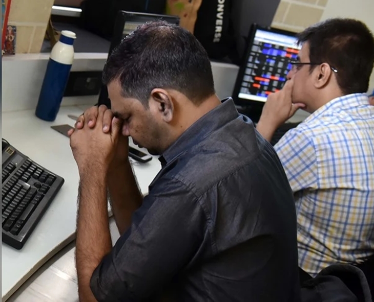 Stock Market Close: Sensex Falls 605 Pts, Nifty Below 25,700