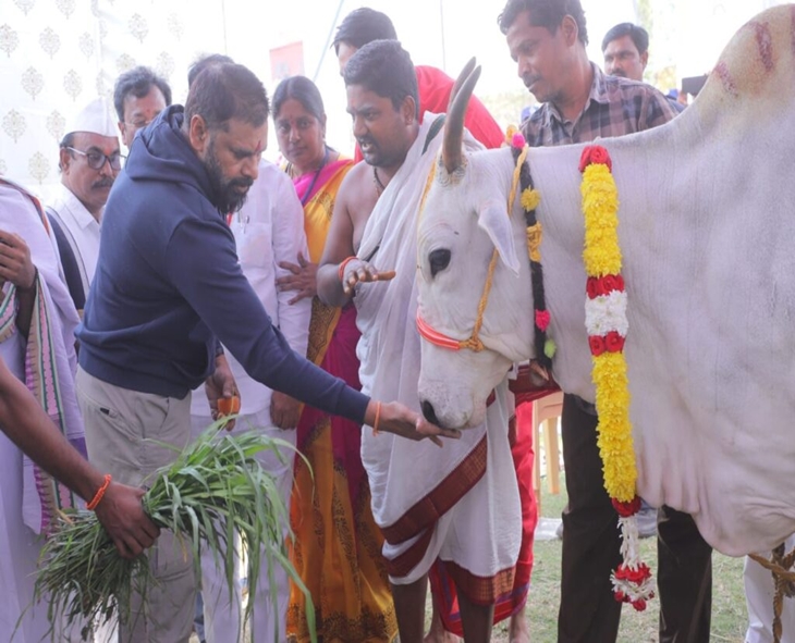 Pawan Kalyan Invites Telangana To Godavari Sankranti Festivities