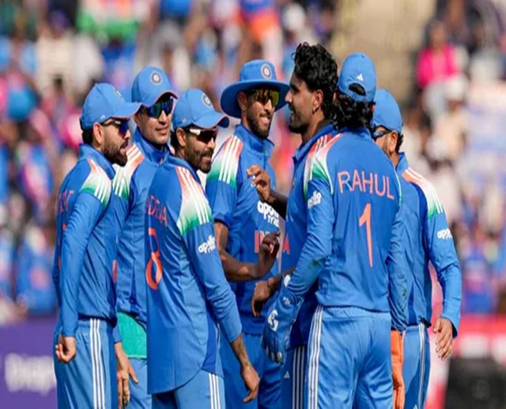 After 32 Overs, India Tightens Grip As New Zealand At 166/3