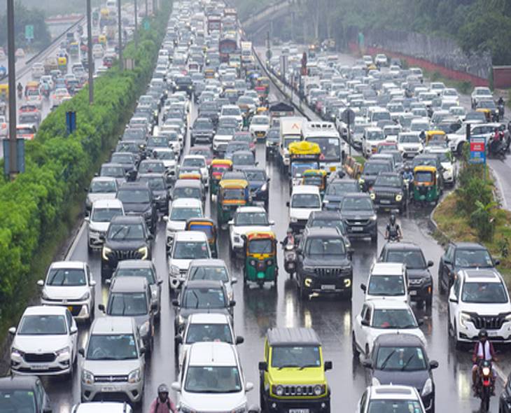 Heavy Traffic Persists On Hyderabad-Vijayawada Highway