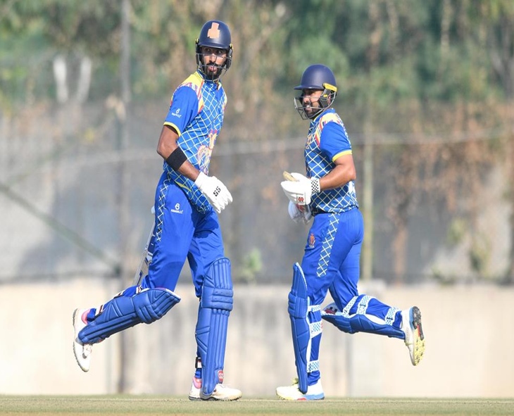 Karnataka & Saurashtra Storm Into Vijay-Hazare Semis