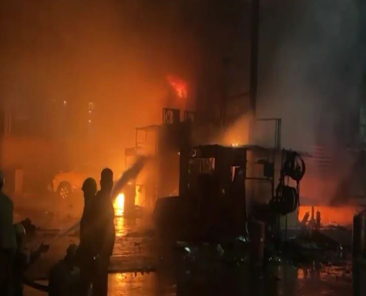 Fire Breaks Out In Raniganj Godown, Relief Oper Underway