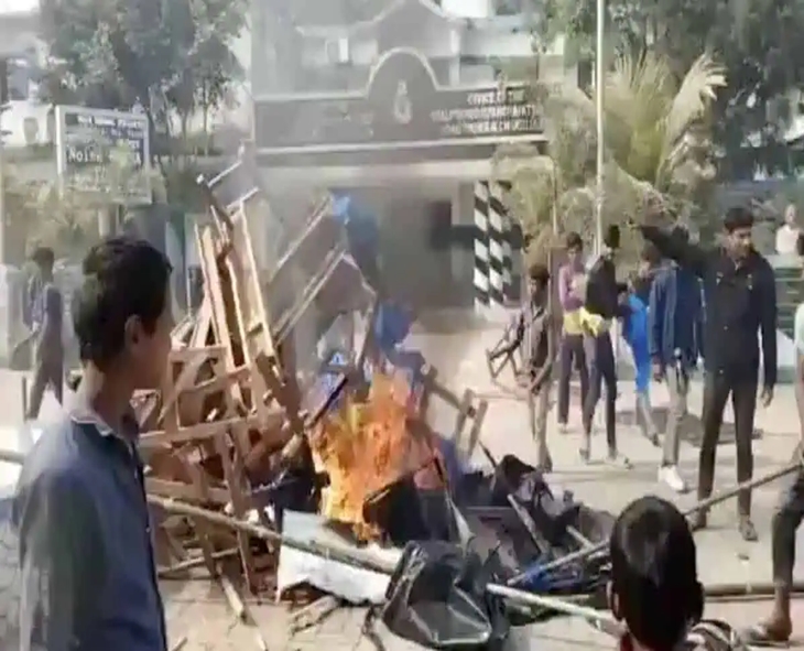 Bengal Govt Office Vandalised During SIR Protest In Uttar Dinajpur