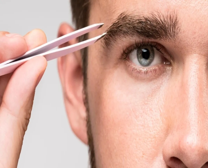 AIIMS Neurologist Debunks Eyebrow Clip Migraine Hack