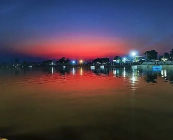 Sunset Miracle: Jampanna Stream Shines Red At Medaram