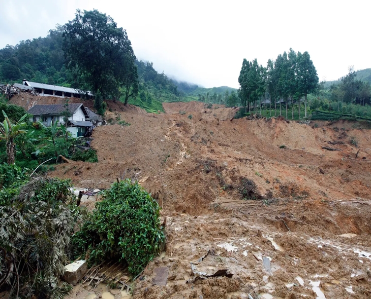 Indonesia Landslide Leaves 7 Dead, 82 Missing