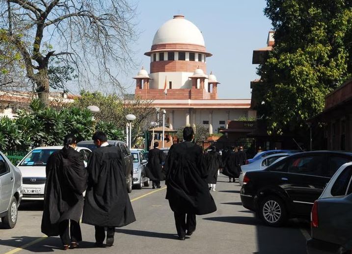 “Fake AI Verdicts? Supreme Court Warns It’s Judicial Misconduct!”